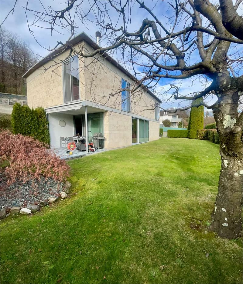 Villa splendide et élégante avec un design contemporain (12)