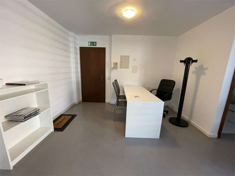 Location de bureau meublé à Agno avec grande terrasse (2)