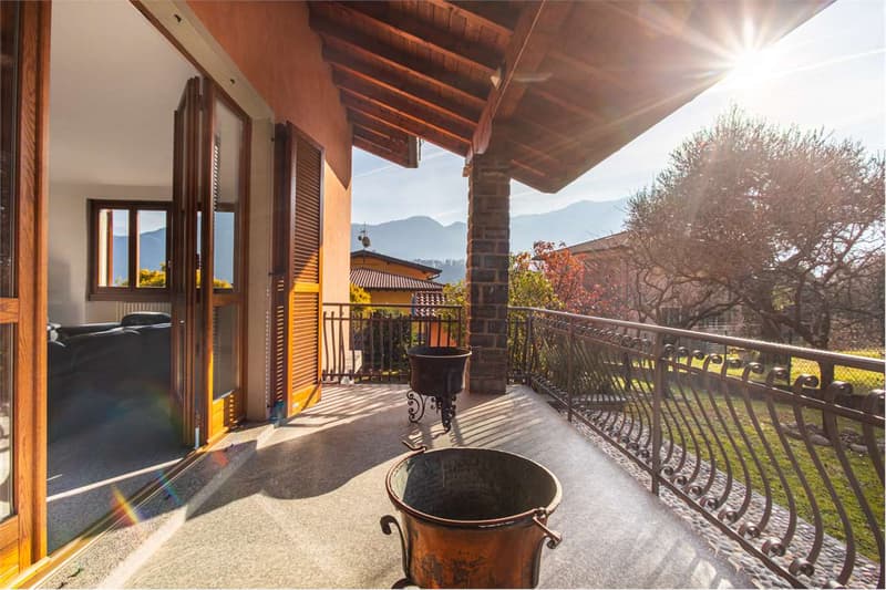 Wunderschöne Villa mit Blick auf den Comer See (4)