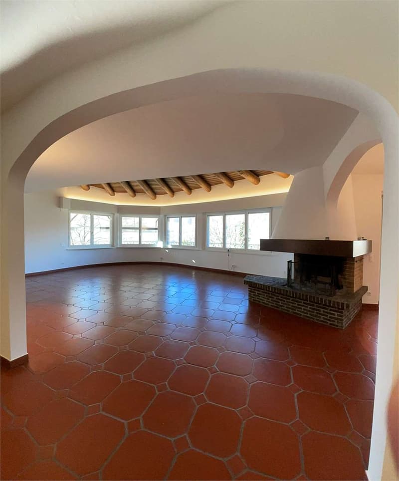 Exclusive Villa with Wellness Area and Open View in the Green of Vezia (6)