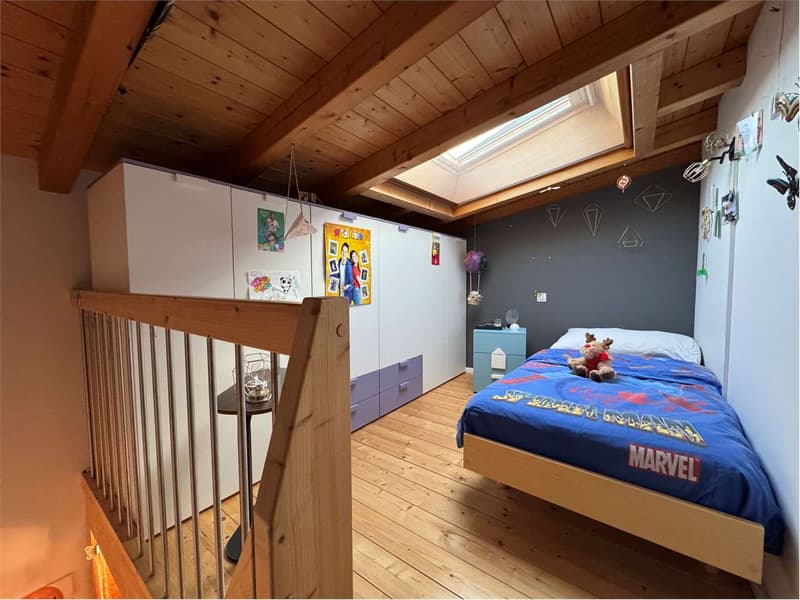 Villa en bande de 4,5 pièces à Pura avec vue sur le lac et immergée dans le vert (9)
