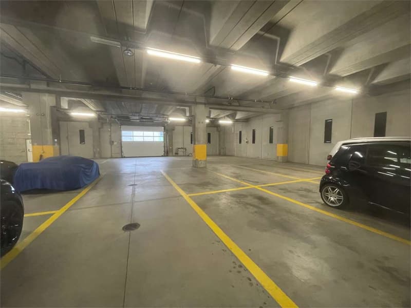 Office / small storage space for rent in Manno (11)