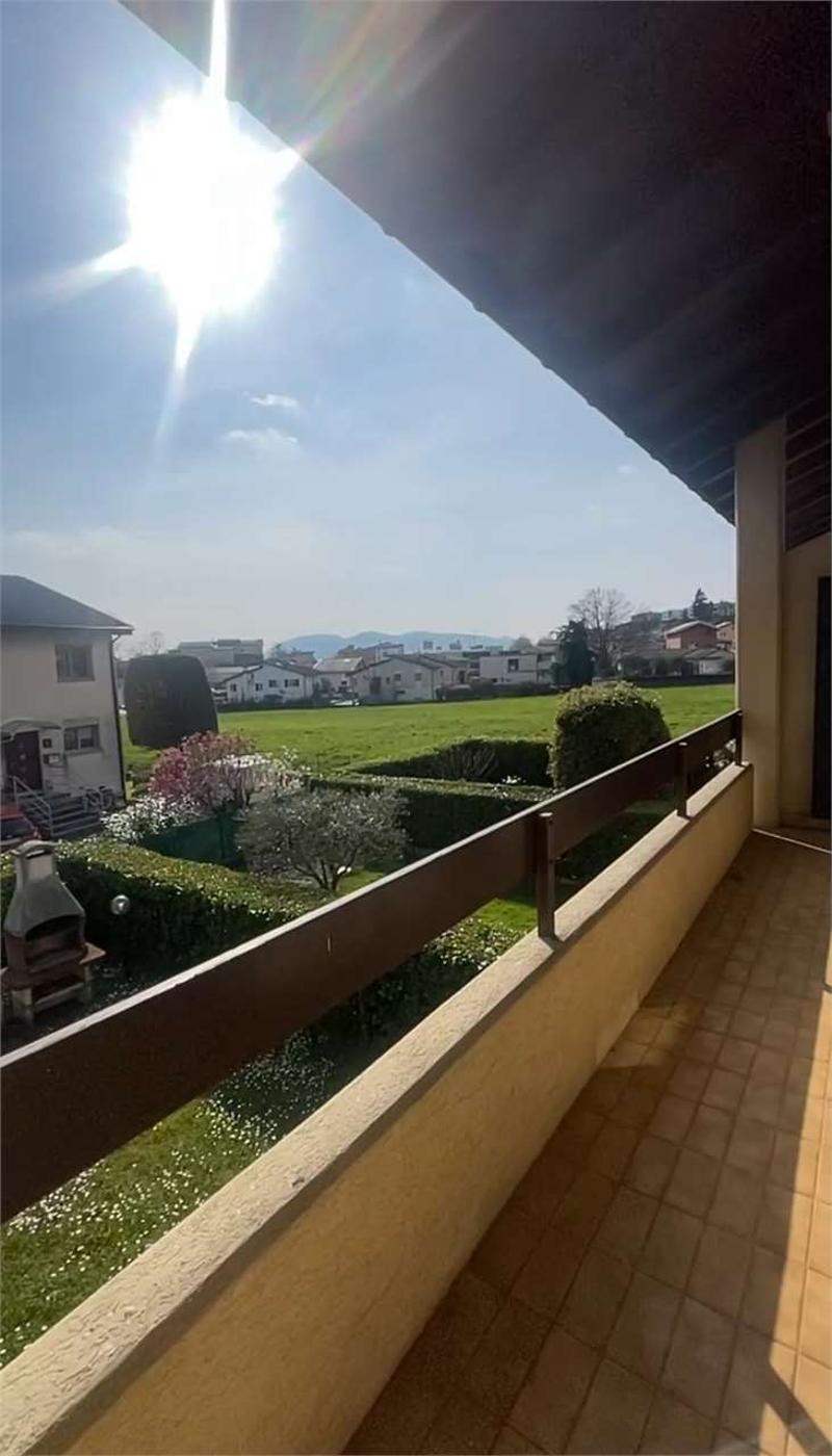 Morbio Inferiore - Villa with garden, brightness and privacy (12)