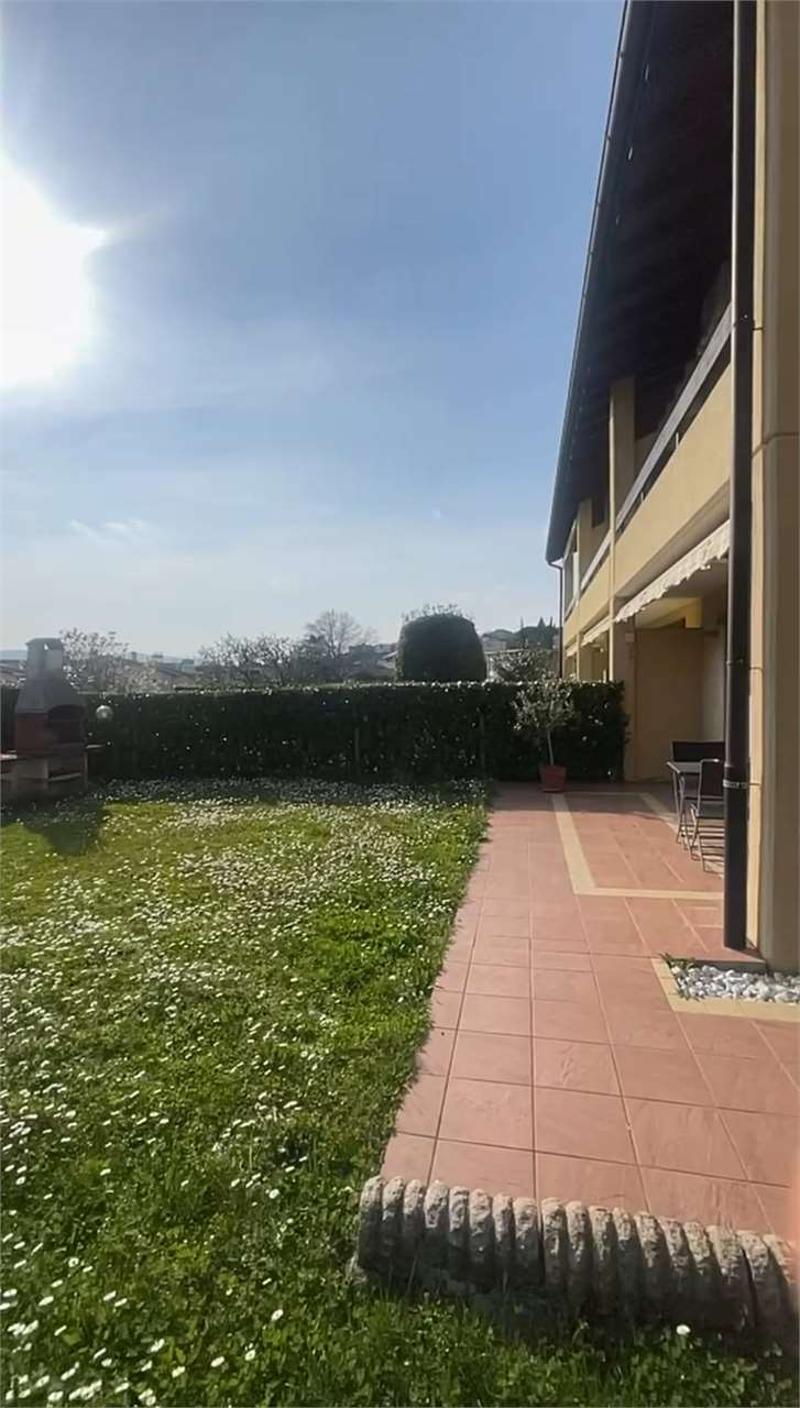 Morbio Inferiore - Villa with garden, brightness and privacy (3)