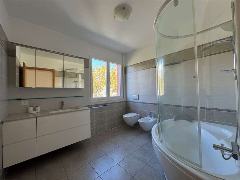 Charming modern villa with lake view in Collina D'Oro - residence (11)