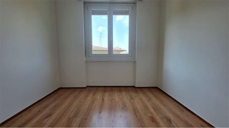 Wohnung mit 3.5 Zimmern in Chiasso (5)