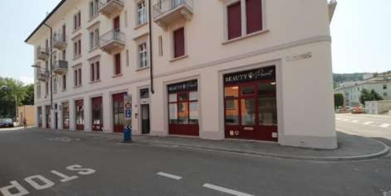 Vente d'un immeuble à revenu dans la zone de Chiasso (9)