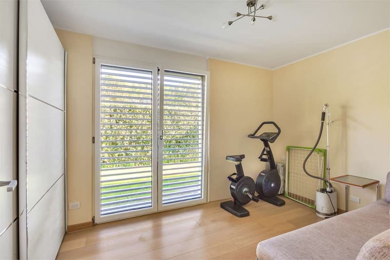 Bright and prestigious 6.5-room apartment in Montagnola - Collina D'Or (13)
