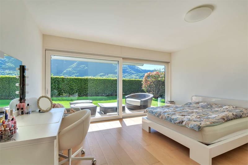 Bright and prestigious 6.5-room apartment in Montagnola - Collina D'Or (5)
