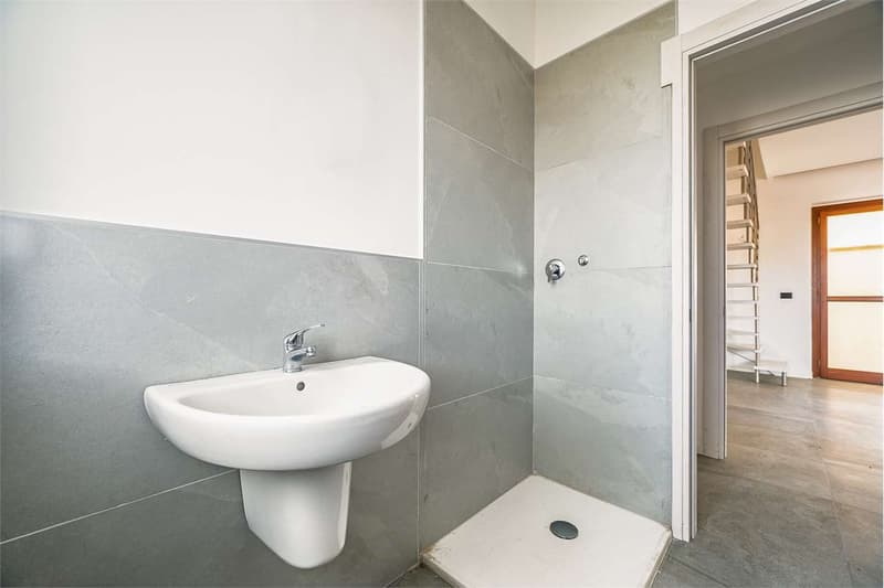 Semi-detached villa with private garden of 170mq - New Robila Residence (11)
