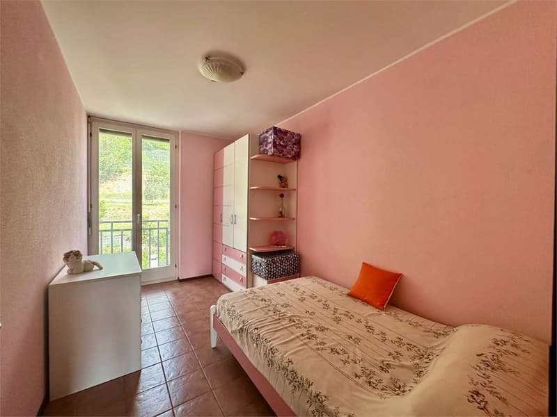House in the green in Seseglio with splendid open view (10)