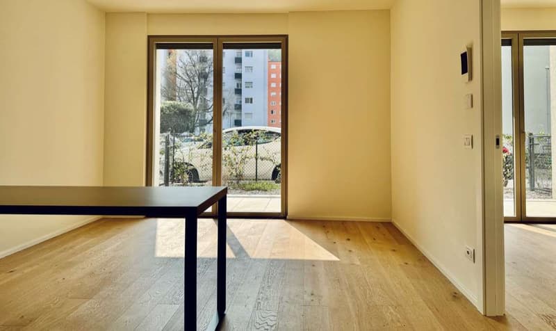 Neu und modernes 2.5-Zimmer-Wohnung mit Garten (3)