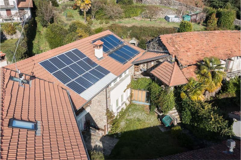 VILLA/MAISON DE CAMPAGNE RÉNOVÉE AVEC JARDIN PRIVÉ À LESA (12)