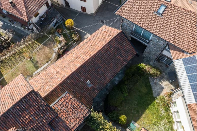 VILLA/MAISON DE CAMPAGNE RÉNOVÉE AVEC JARDIN PRIVÉ À LESA (6)