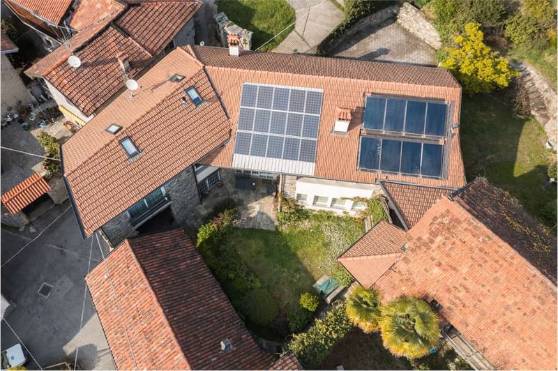 VILLA/MAISON DE CAMPAGNE RÉNOVÉE AVEC JARDIN PRIVÉ À LESA (13)