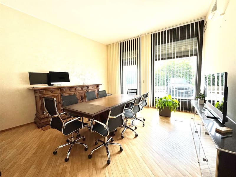 Office of 5 rooms in Lugano - center, two steps from the Elveti Institute (1)