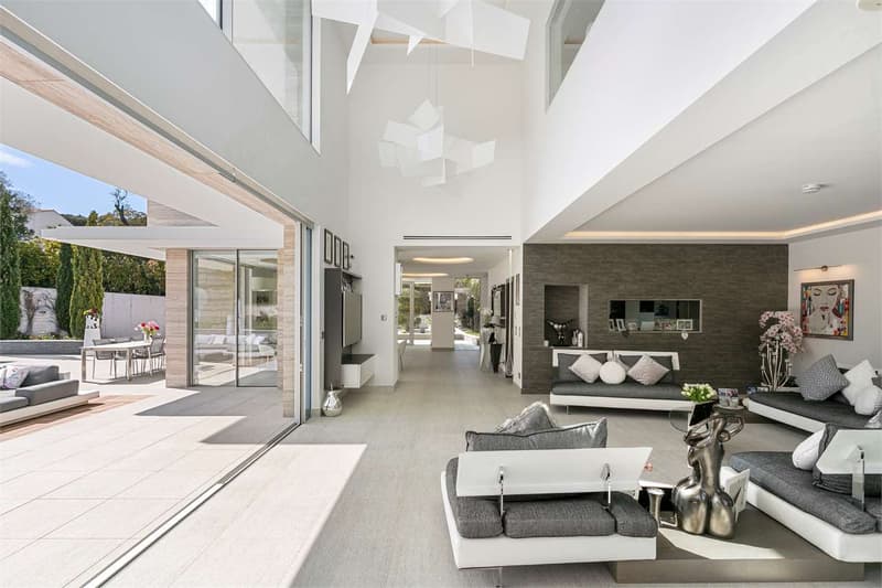 Villa moderne prestigieuse Cap D'antibes (2)