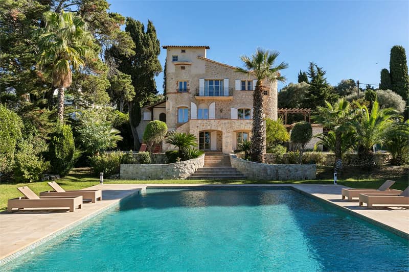 Villa élégante avec vue sur mer - Cap d'Andes (1)