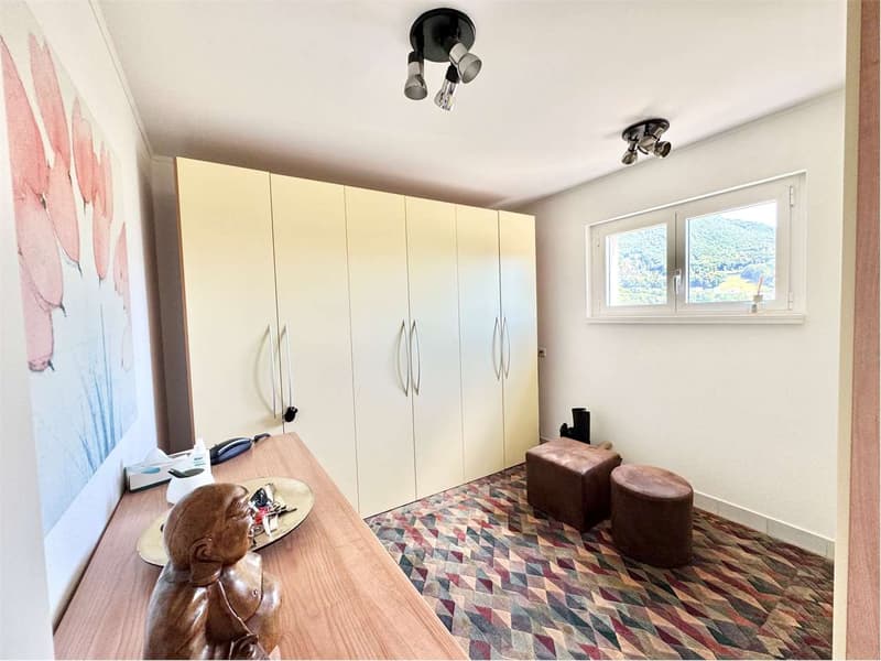 Prestigious independent villa for sale surrounded by greenery in Gentili (12)