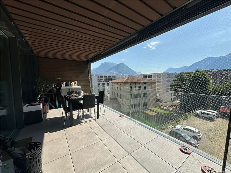 Exklusiv und Modern 3.5 Zimmer in der prestigeträchtigen Anlage "Parco Lago" (11)