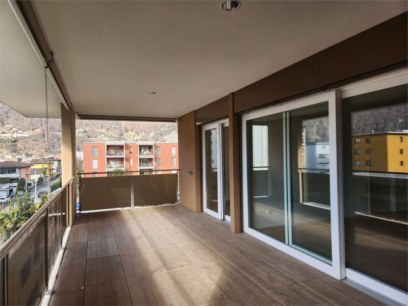 Elegant 3.5-room modern apartment with large terrace and double parking (12)