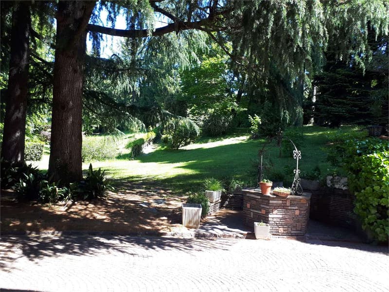 Exclusive property immersed in the nature of Brianza lecchese - Mera (9)