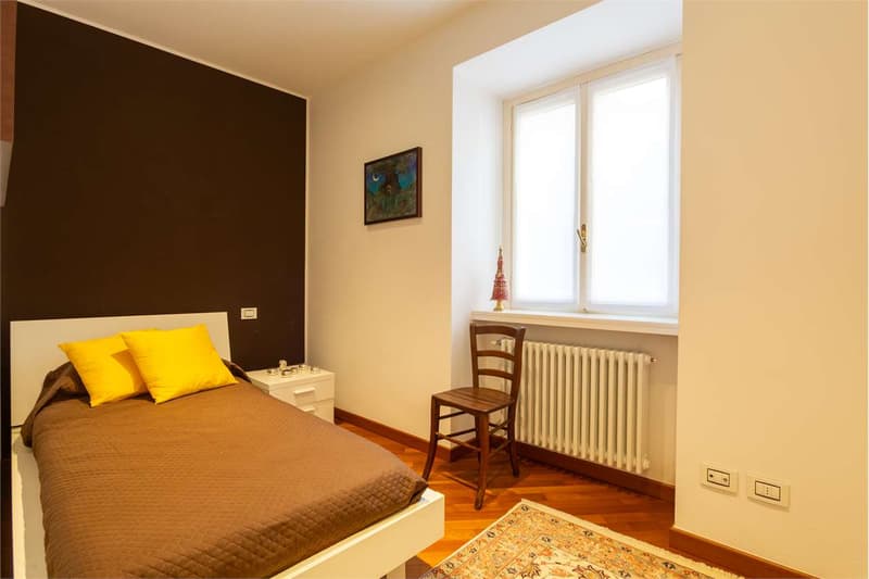 PRESTIGIOUS RESIDENCE WITH LAKE MAGGIORE VIEW (7)