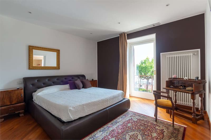 PRESTIGIOUS RESIDENCE WITH LAKE MAGGIORE VIEW (6)