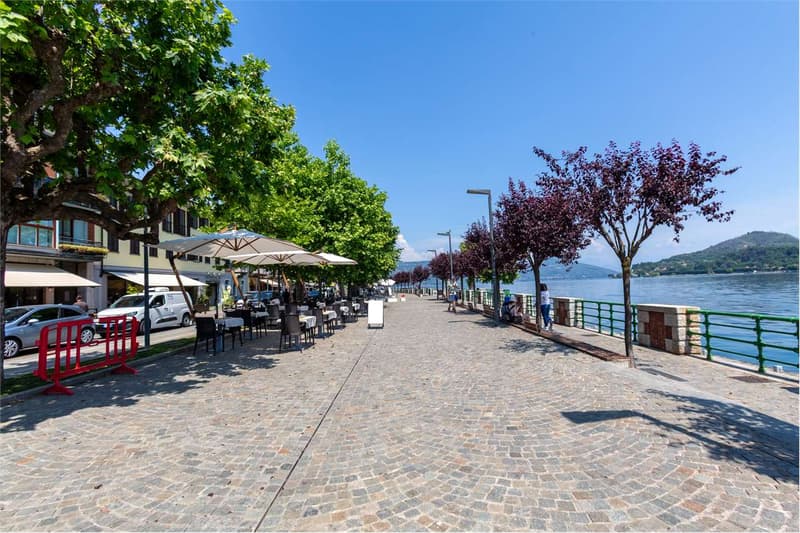 PRESTIGIOUS RESIDENCE WITH LAKE MAGGIORE VIEW (12)