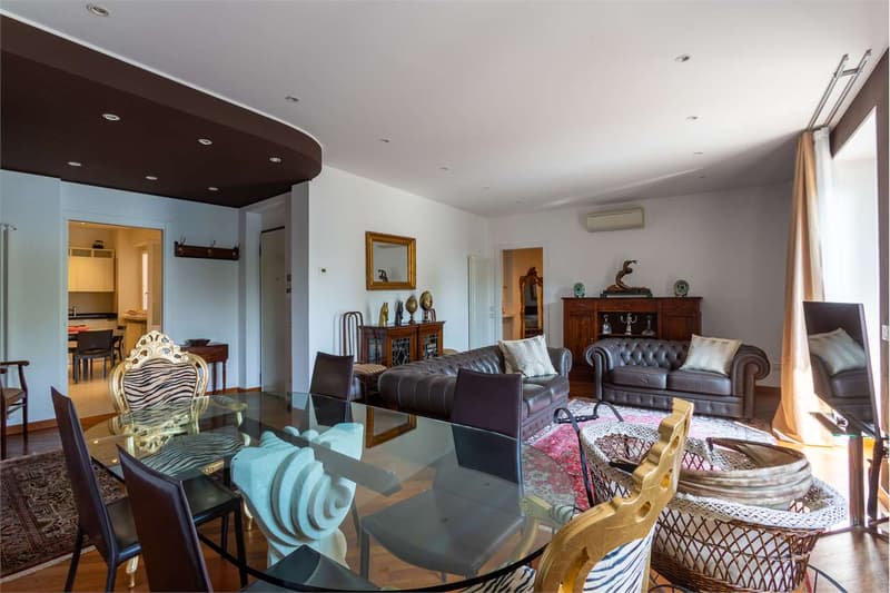 PRESTIGIOUS RESIDENCE WITH LAKE MAGGIORE VIEW (3)