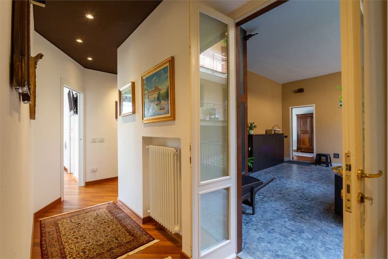 PRESTIGIOUS RESIDENCE WITH LAKE MAGGIORE VIEW (5)