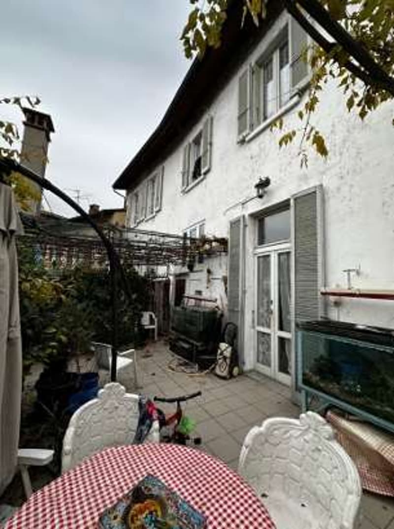 Capolago - Palazzina di nucleo da ristrutturare con corte privata, ter (2)