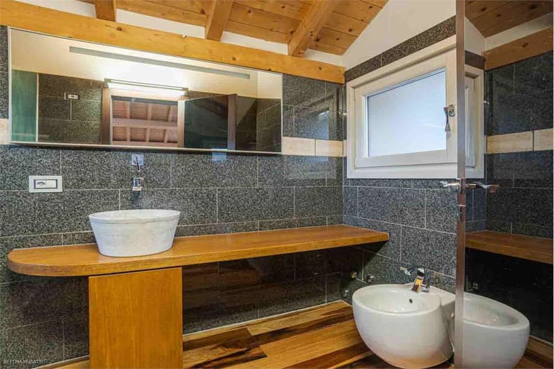 BALERNA | PALAZZINA COMPLETAMENTE RIATTATA - OTTIMA OPPORTUNITÀ A R (11)