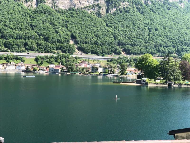 RIVA SAN VITALE - DUE APPARTAMENTI DIRETTAMENTE A LAGO (2)