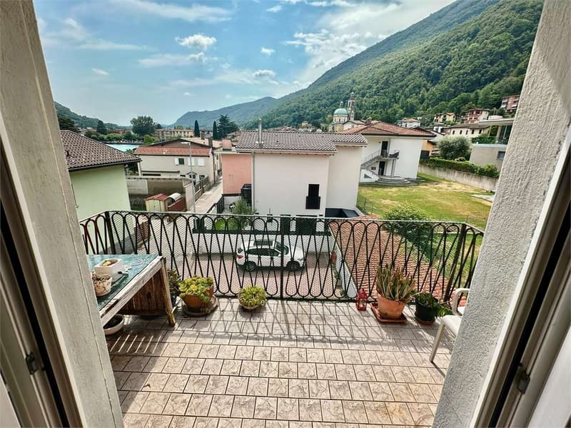RIVA SAN VITALE - DUE APPARTAMENTI DIRETTAMENTE A LAGO (11)