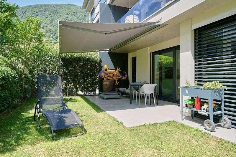 Moderno 4,5 locali con giardino privato - Gordola (1)