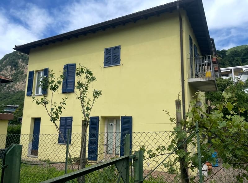 Casa bifamiliare nel cuore di Mendrisio – Ottimo investimento (2)