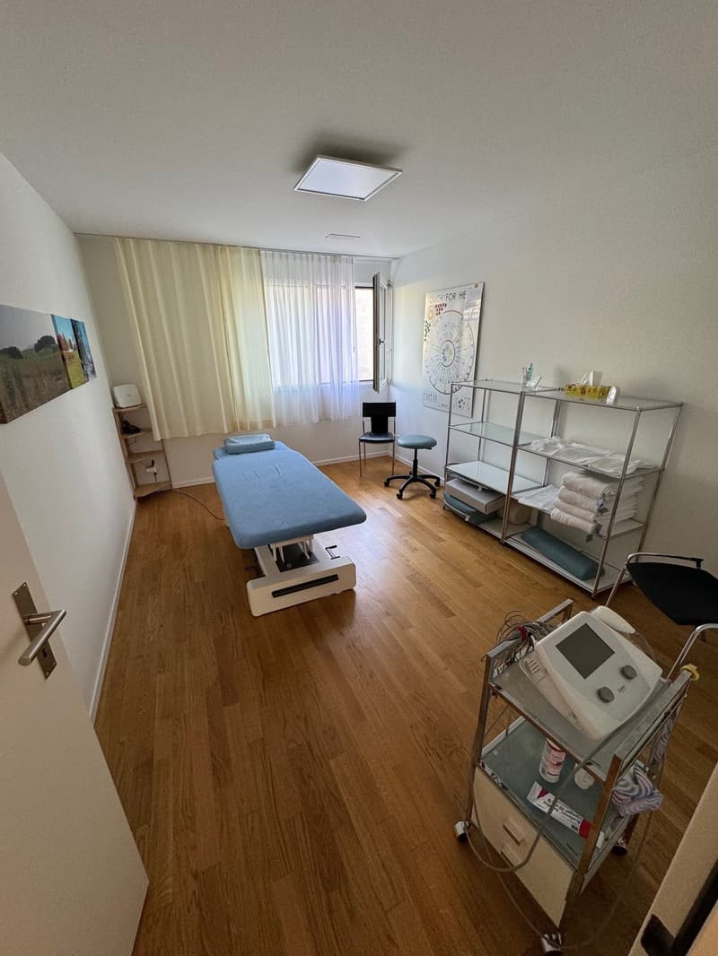 Raum zur Untermiete in Physiotherapiepraxis (2)