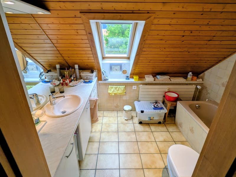 Appartamento attraente di 4,5 locali a Leuzigen, luminoso, spazioso e con balcone/soffitta/cantina (10)