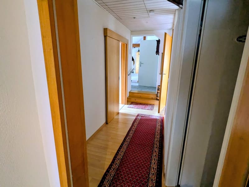 Appartamento attraente di 4,5 locali a Leuzigen, luminoso, spazioso e con balcone/soffitta/cantina (11)
