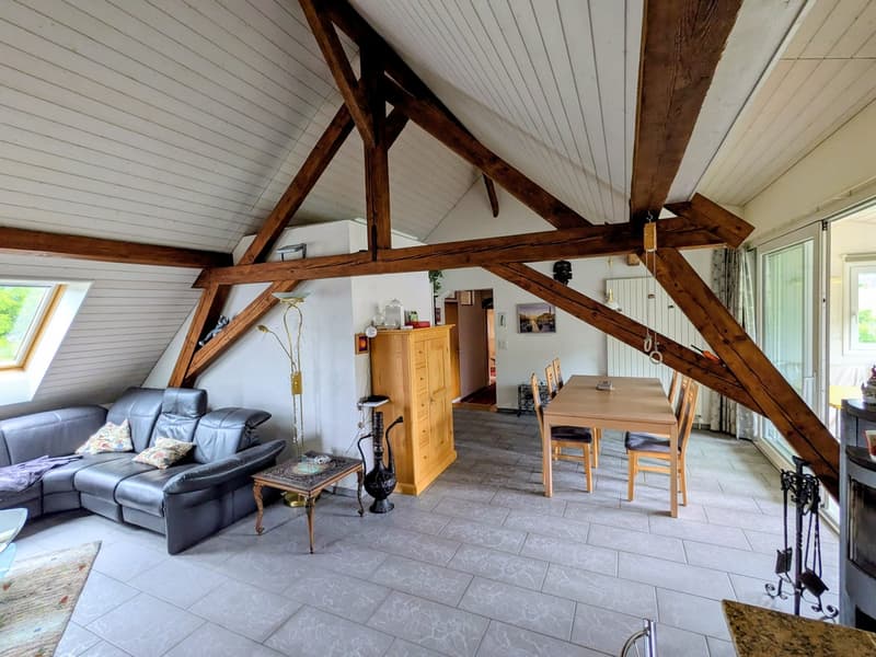 Appartamento attraente di 4,5 locali a Leuzigen, luminoso, spazioso e con balcone/soffitta/cantina (7)