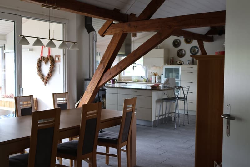 Appartamento attraente di 4,5 locali a Leuzigen, luminoso, spazioso e con balcone/soffitta/cantina (8)