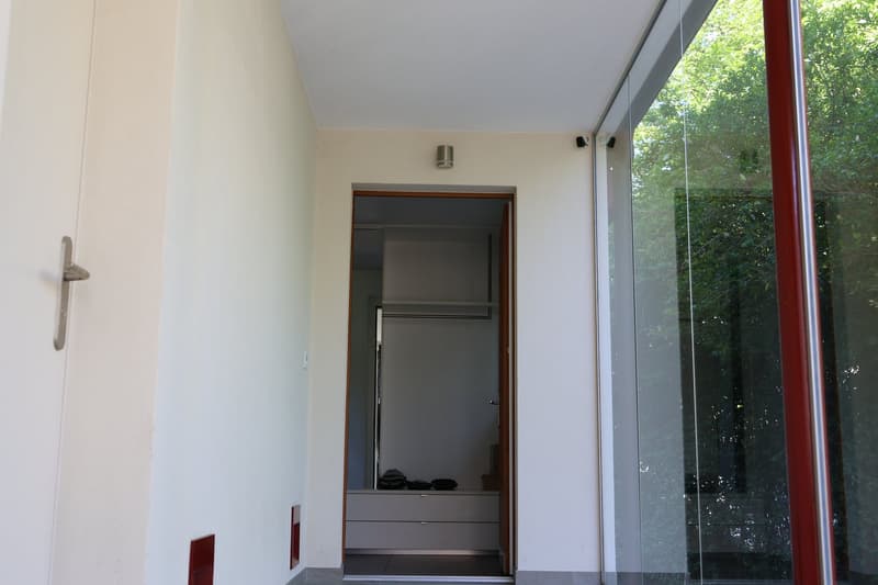 Casa unifamiliare affascinante a Biel con grande giardino, sauna e idromassaggio (15)