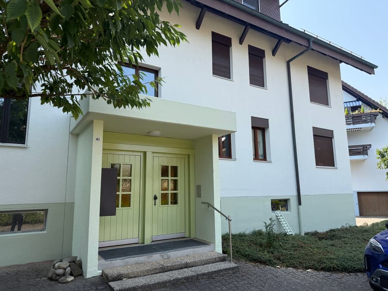 Charmante renovierte 4-Zimmer-Wohnung mit Gemeinschaftspool/Sauna und Garage in Dotzigen (2)