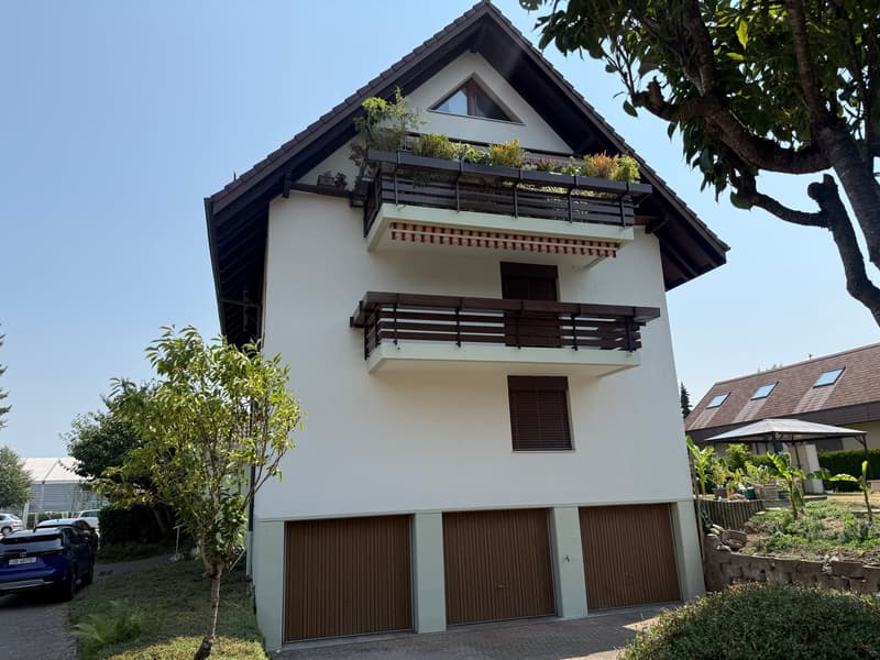 Charmante renovierte 4-Zimmer-Wohnung mit Gemeinschaftspool/Sauna und Garage in Dotzigen (18)