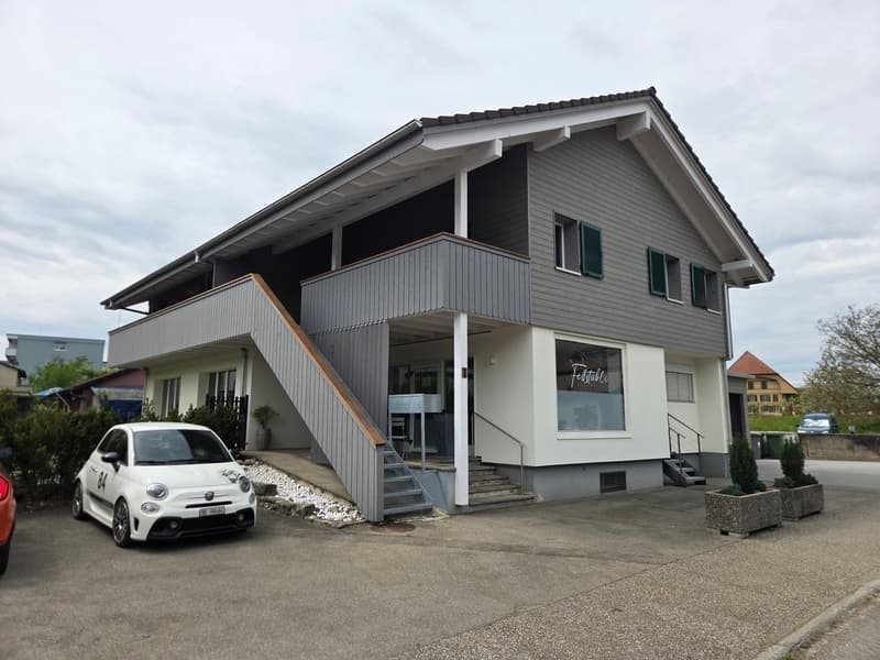 Einmaliges Mehrfamilienhaus mit Zwei Wohnungen und Ladenlokal (3)
