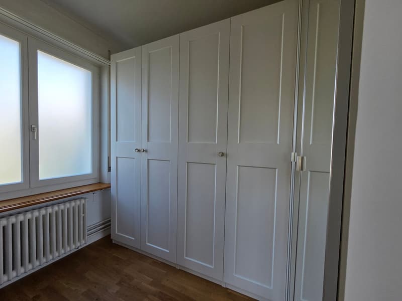 Charmantes Einfamilienhaus in Biel mit grossem Garten, Sauna und Whirlpool (14)