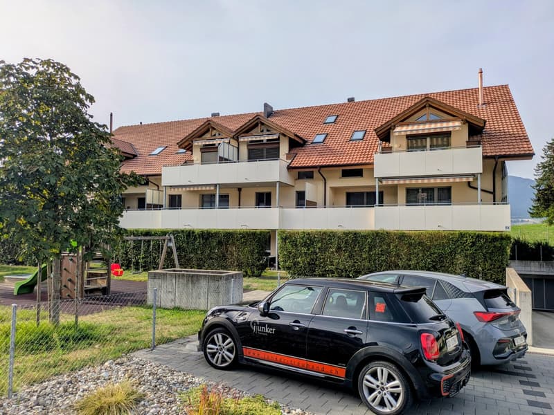 Moderne 3.5 Zimmer-Wohnung in Leuzigen mit grosszügigem Balkon (2)