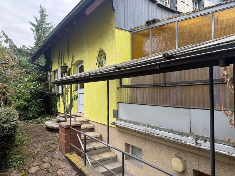 Charmantes 5.5-Zimmer-Einfamilienhaus mit Einliegerwohnung 1.5 Zimmer in Nidau (6)