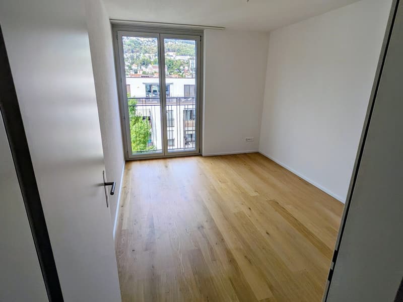 Moderne 2.5-Zimmer-Wohnung mit Stadtblick im 6. Stock in Biel (10)